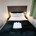 Aspen Studio - Self Contained City Centre Studio